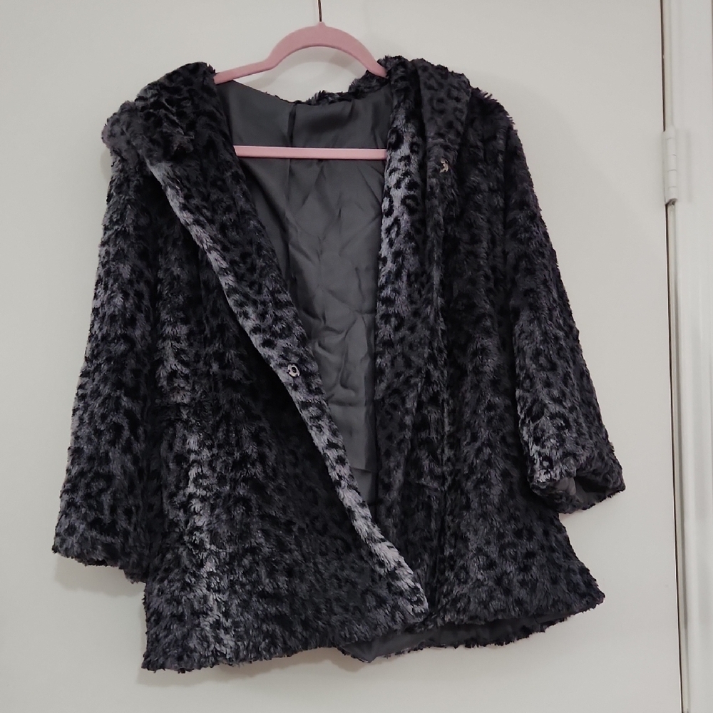 Women's Blue Grey Leopard Faux Fur Coat With Hood | Size M